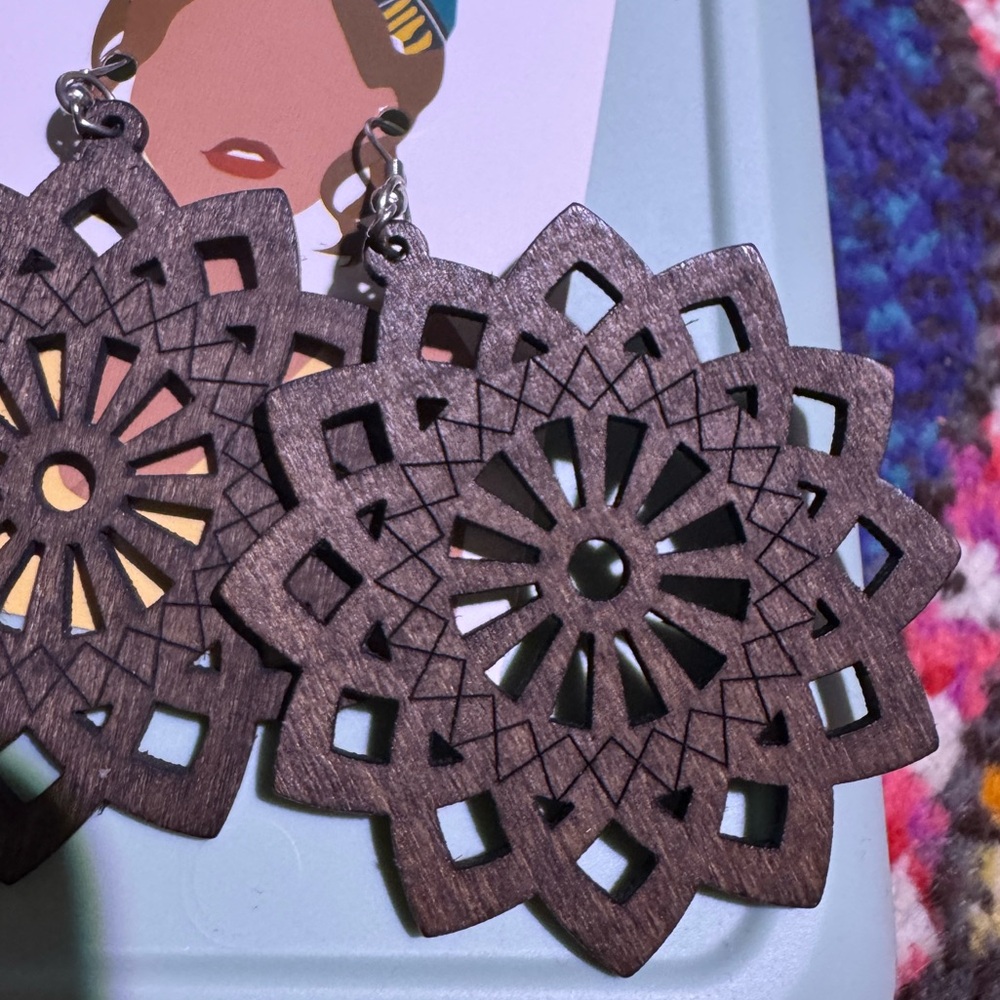 Lightweight beautiful geometric circle laser cut earrings